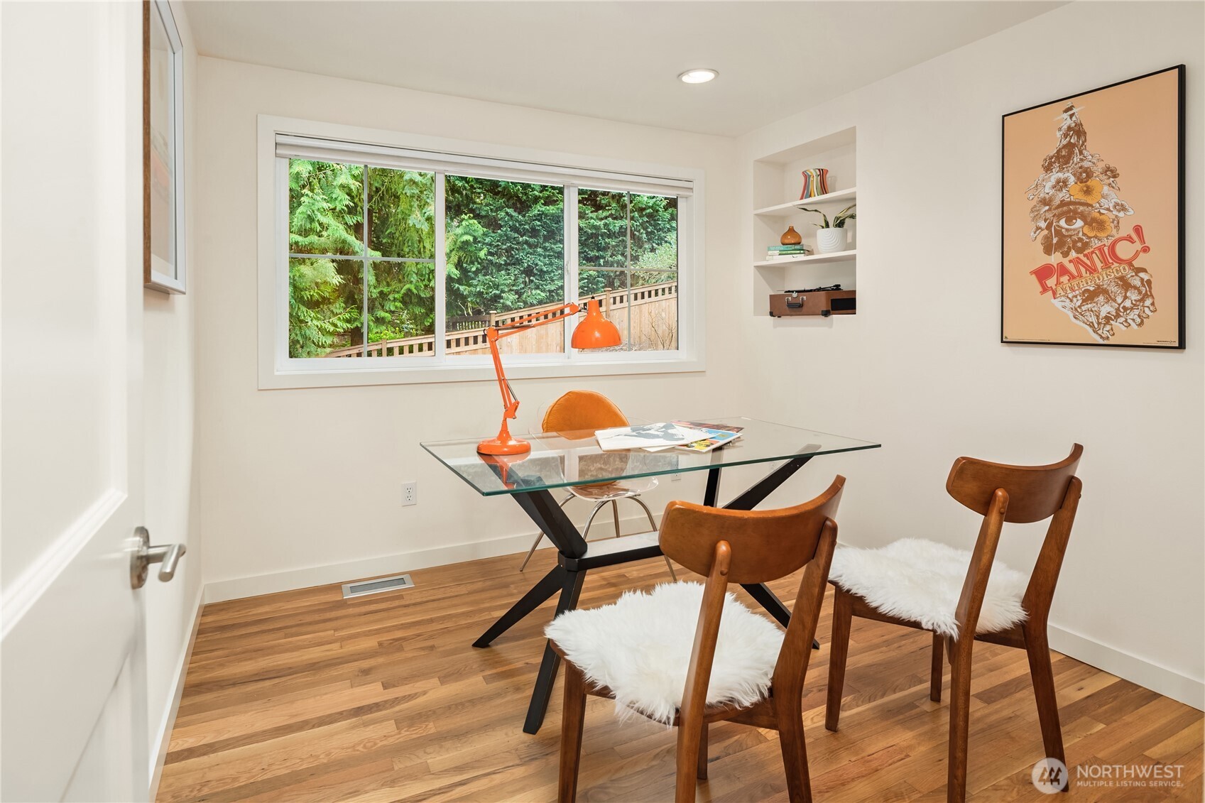 10617 SE 18th Street , Bellevue, WA 98004-7138