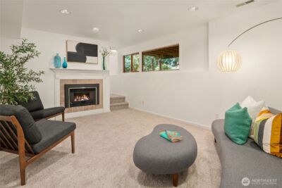 10617 SE 18th Street , Bellevue, WA 98004-7138 - Photo 28