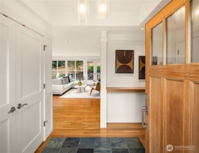 10617 SE 18th Street , Bellevue, WA 98004-7138 - Photo 3