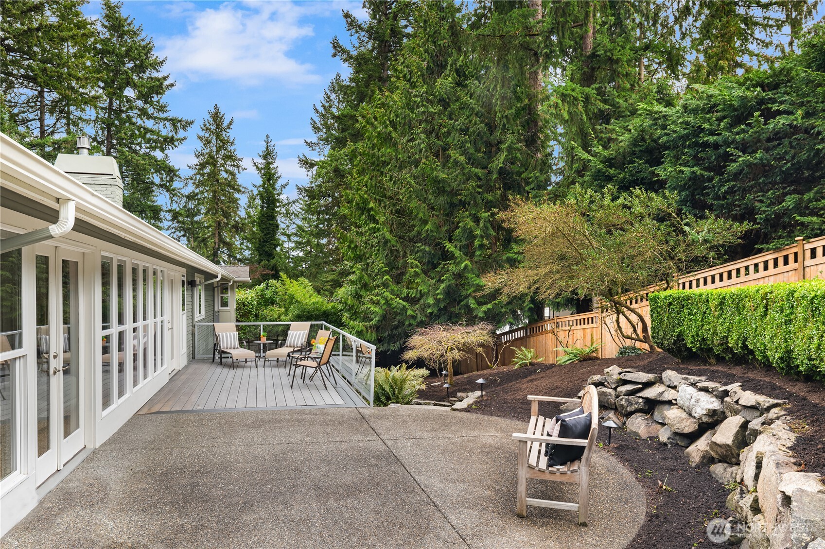 10617 SE 18th Street , Bellevue, WA 98004-7138