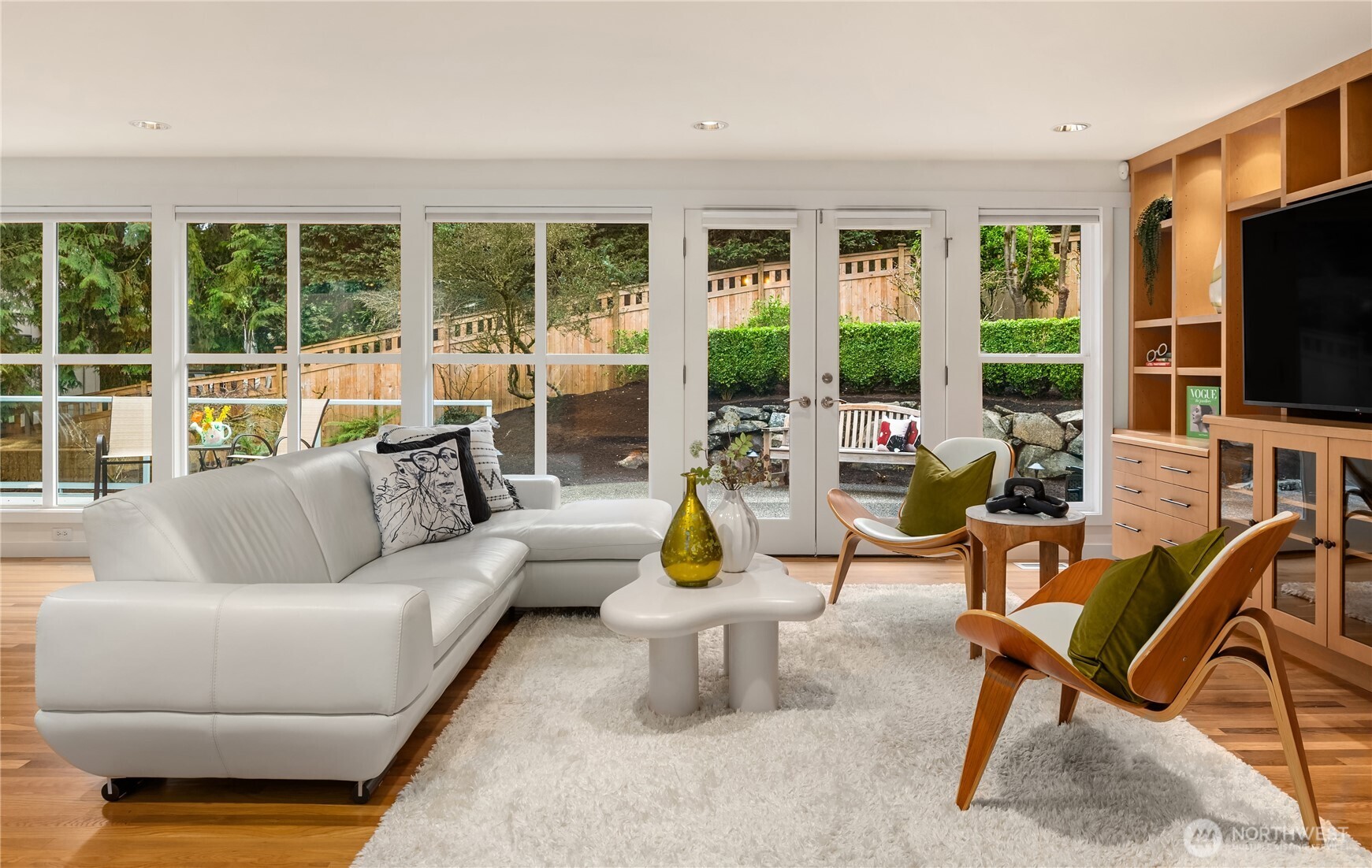 10617 SE 18th Street , Bellevue, WA 98004-7138