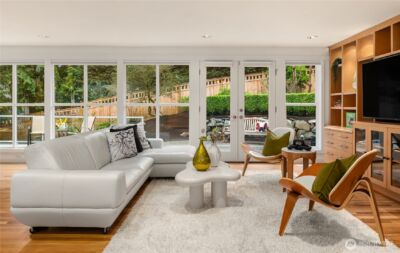 10617 SE 18th Street , Bellevue, WA 98004-7138 - Photo 5