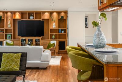 10617 SE 18th Street , Bellevue, WA 98004-7138 - Photo 6