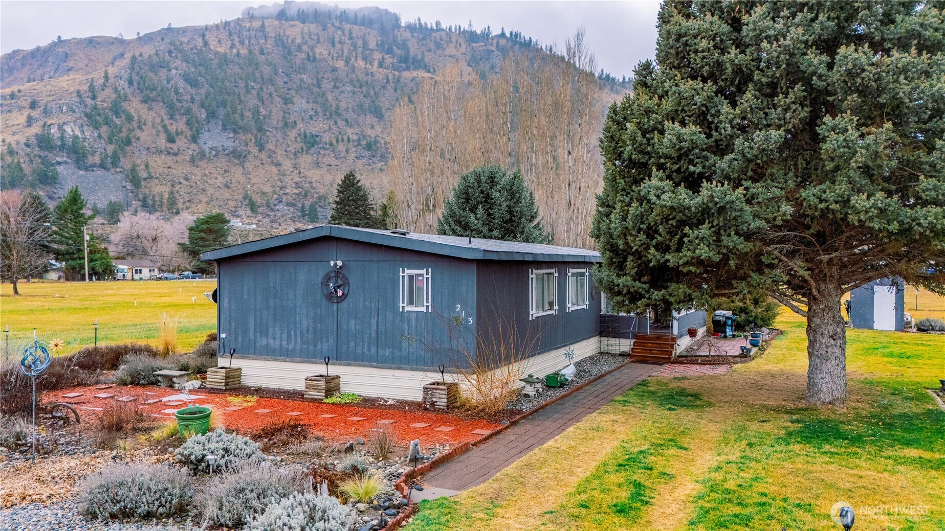 213 Davis Ave. , Brewster, WA 98812