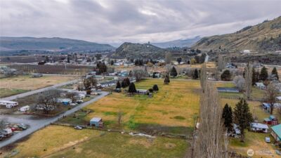 213 Davis Ave. , Brewster, WA 98812 - Photo 27