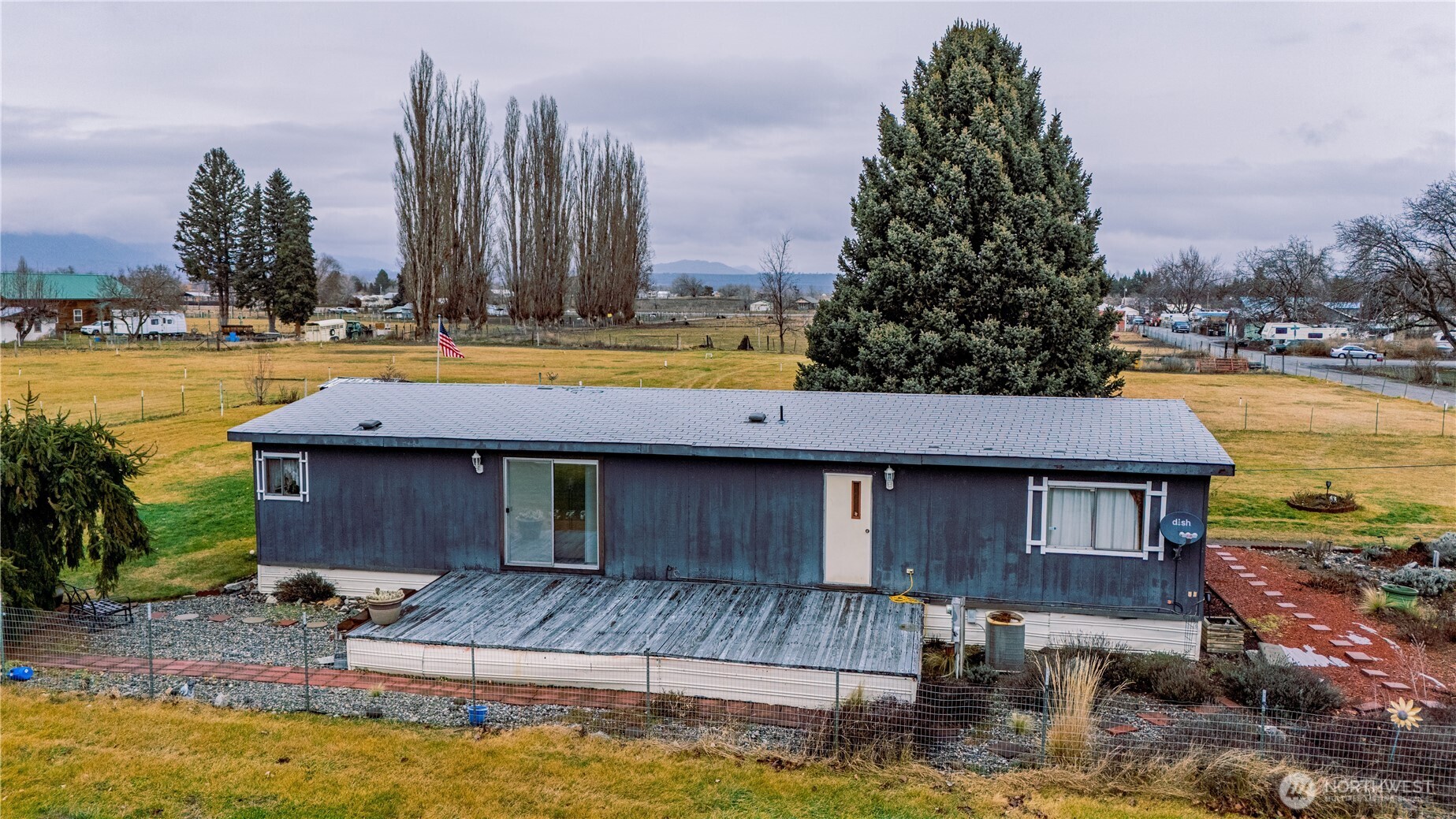 213 Davis Ave. , Brewster, WA 98812