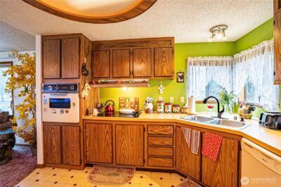 213 Davis Ave. , Brewster, WA 98812 - Photo 9