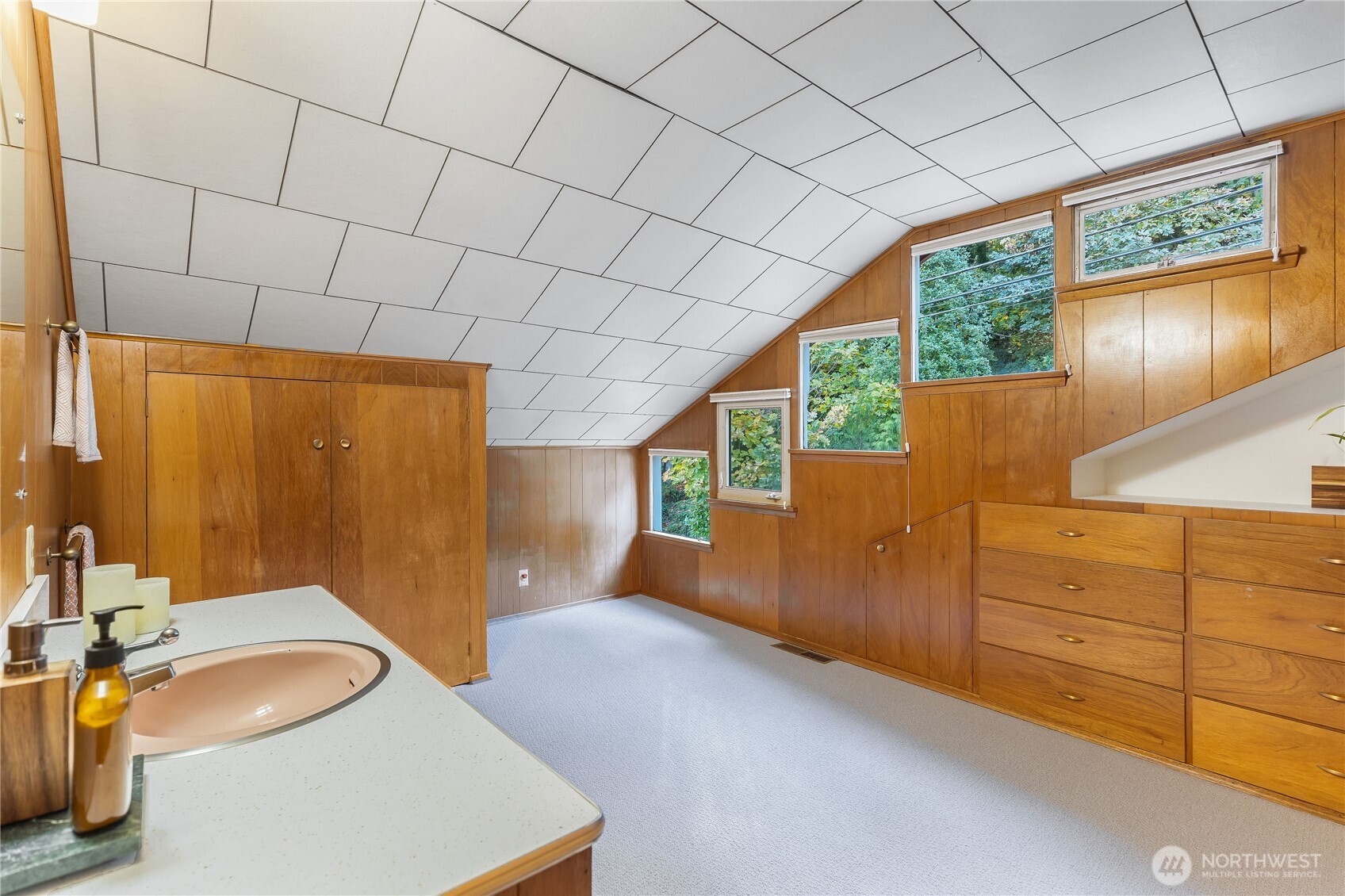 14026 Riviera Place NE, Seattle, WA 98125