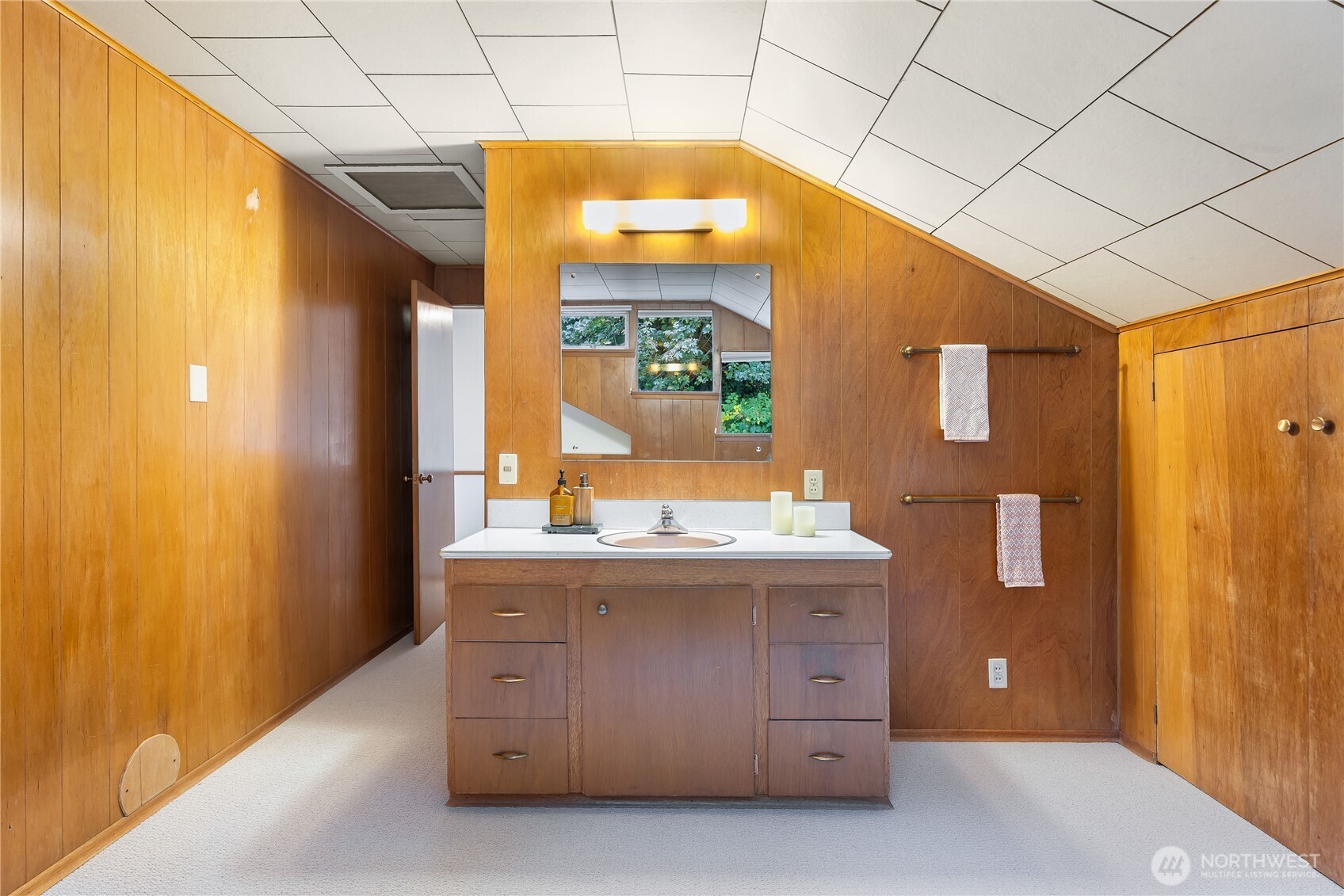 14026 Riviera Place NE, Seattle, WA 98125