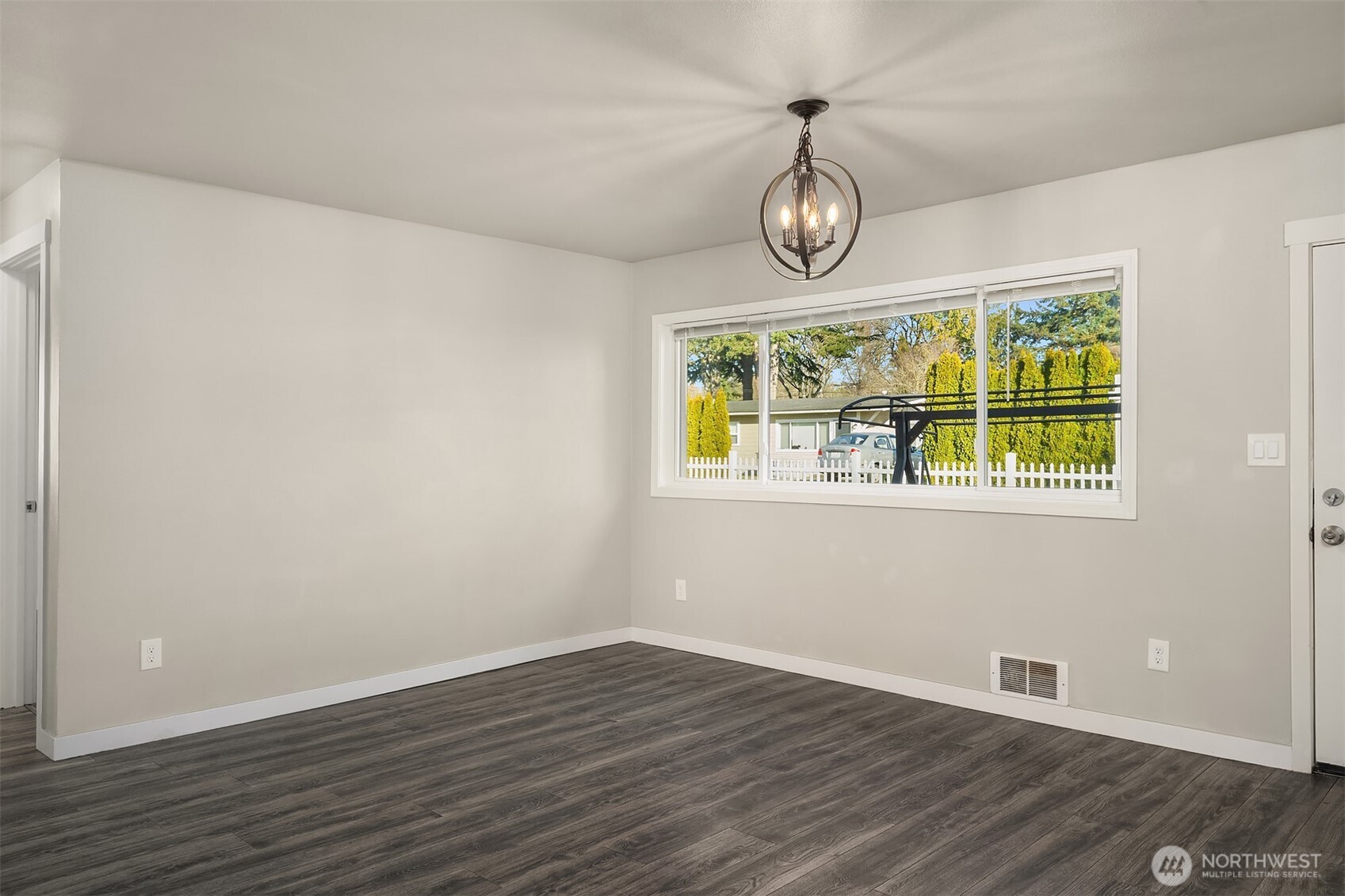 803 Dayton Avenue NE, Renton, WA 98056-3640