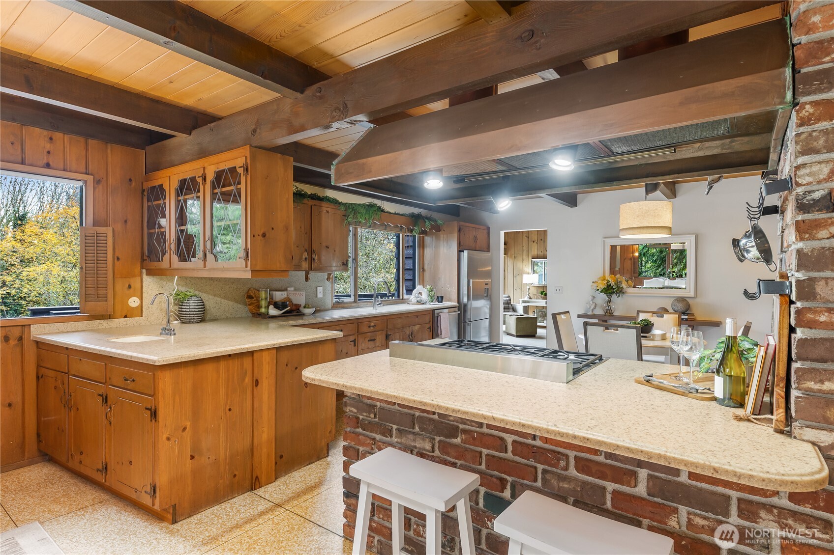 16521 NE 1st Place , Bellevue, WA 98008