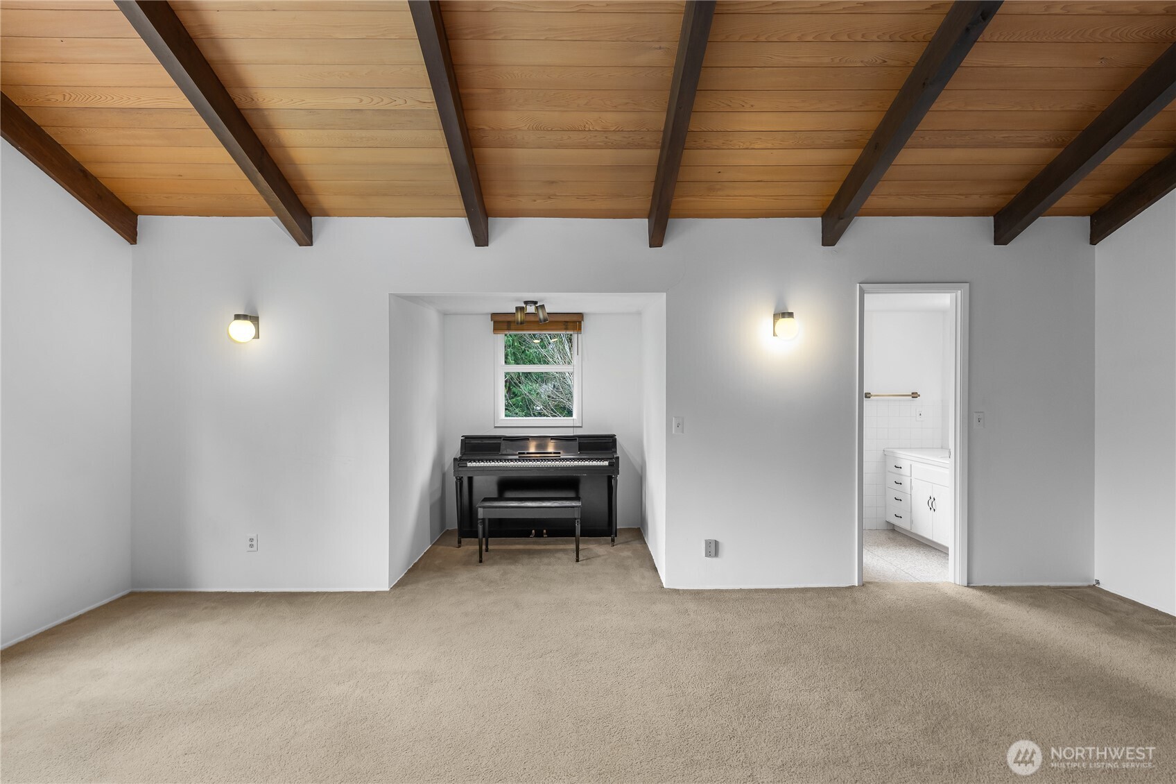 16521 NE 1st Place , Bellevue, WA 98008