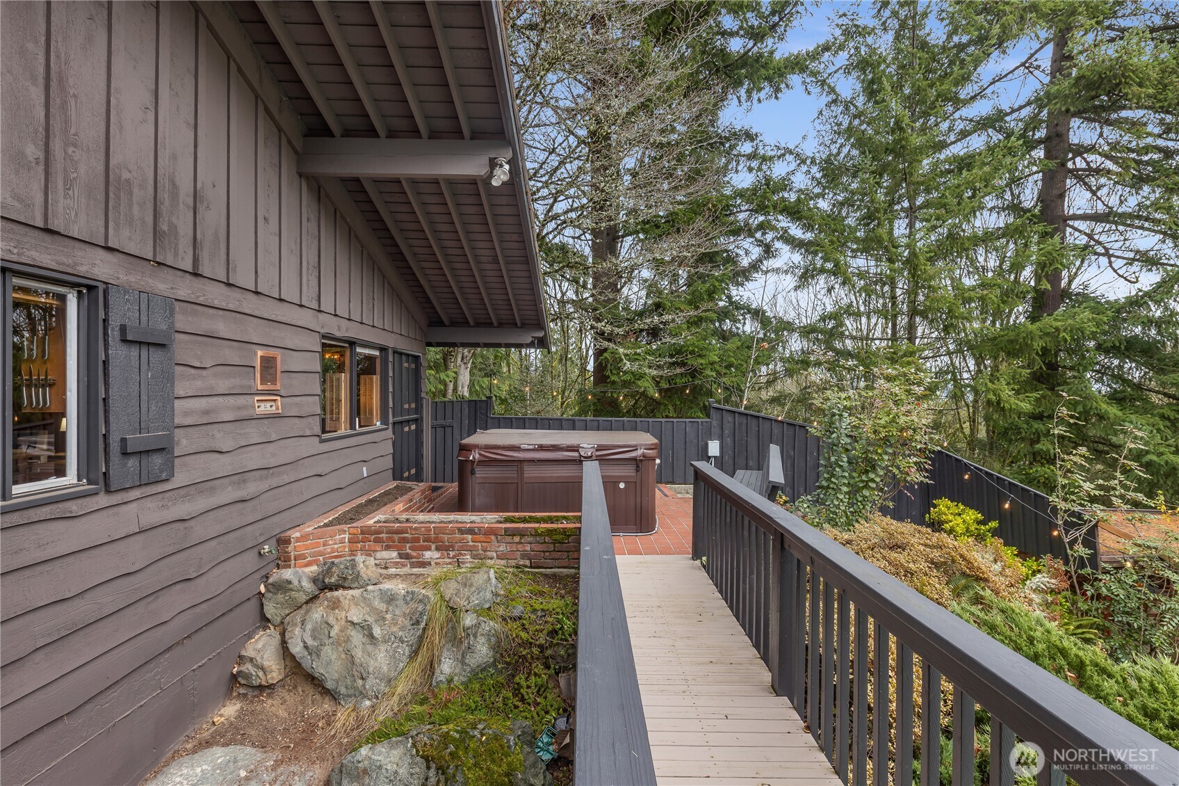 16521 NE 1st Place , Bellevue, WA 98008