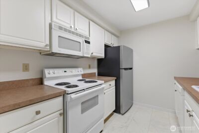 132 NE 95th Street #B309, Seattle, WA 98115 - Photo 19