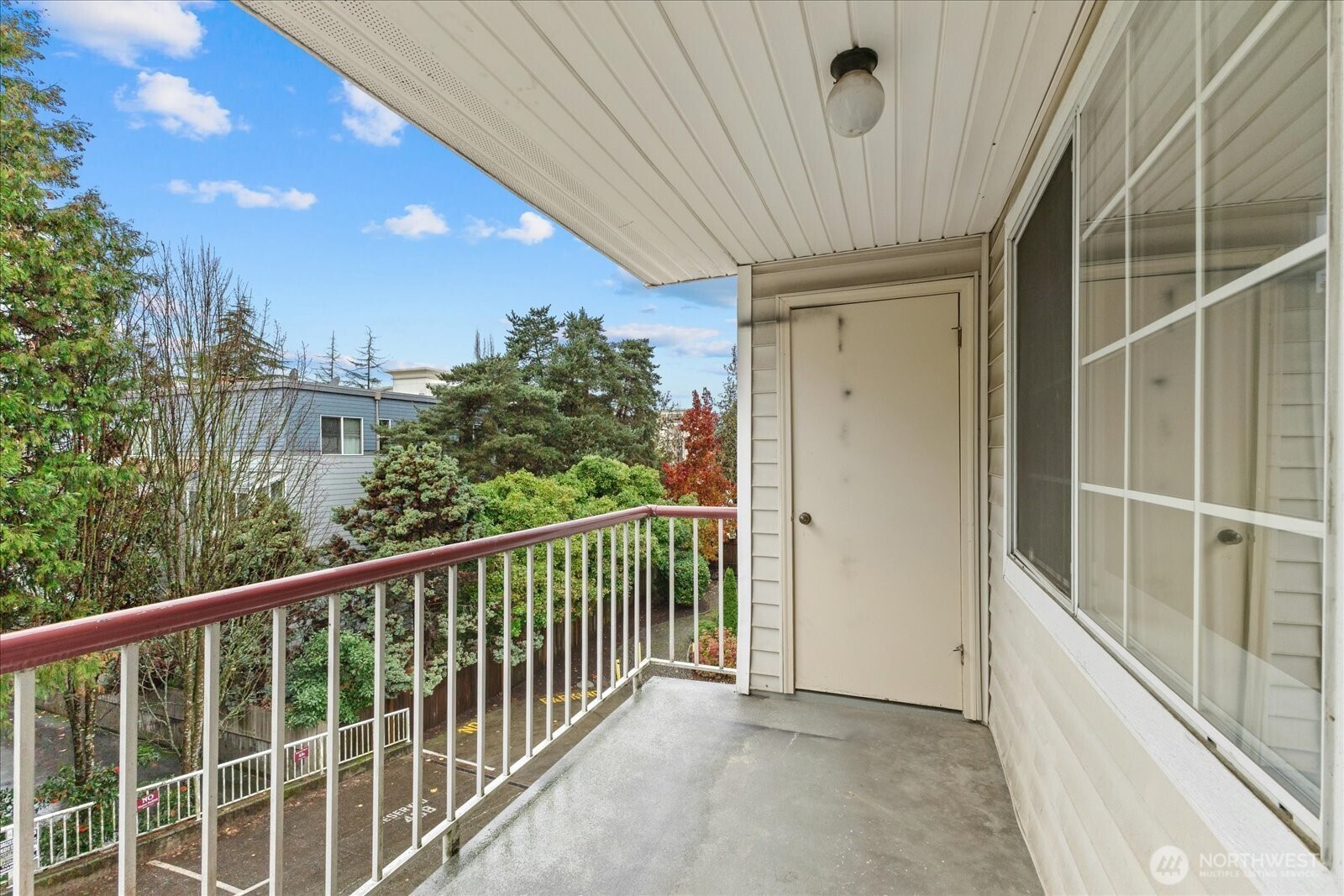 132 NE 95th Street #B309, Seattle, WA 98115