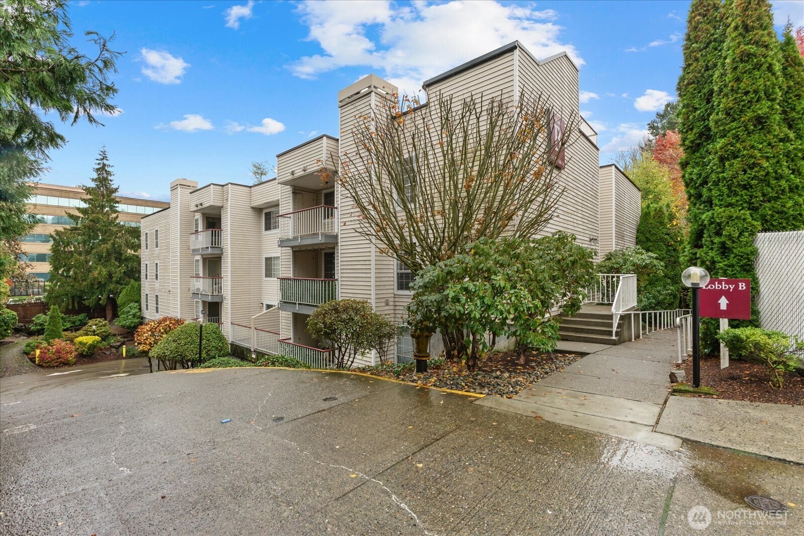132 NE 95th Street #B309, Seattle, WA 98115