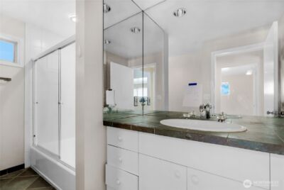 223 W Kinnear Place , Seattle, WA 98119-3730 - Photo 18