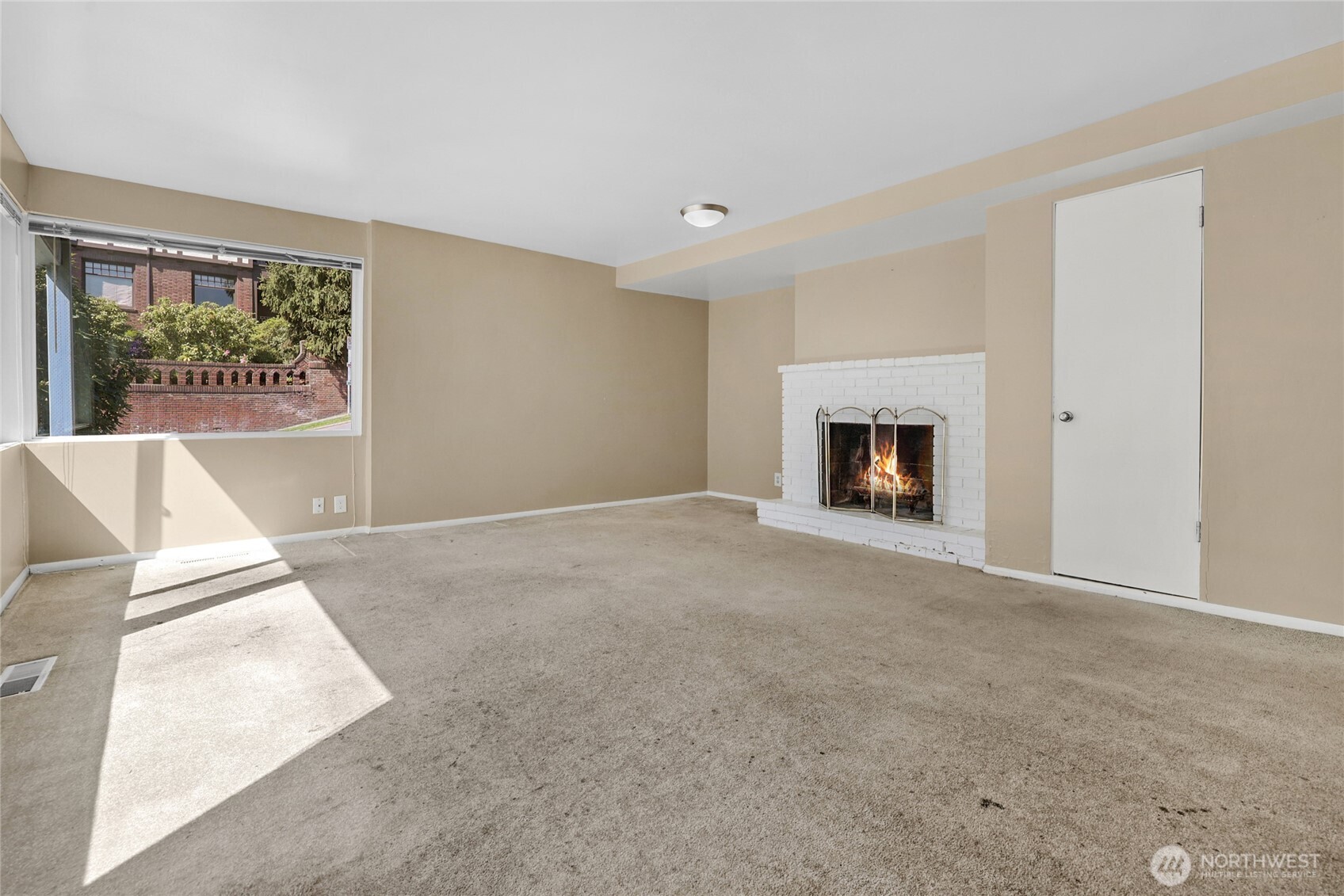 223 W Kinnear Place , Seattle, WA 98119-3730