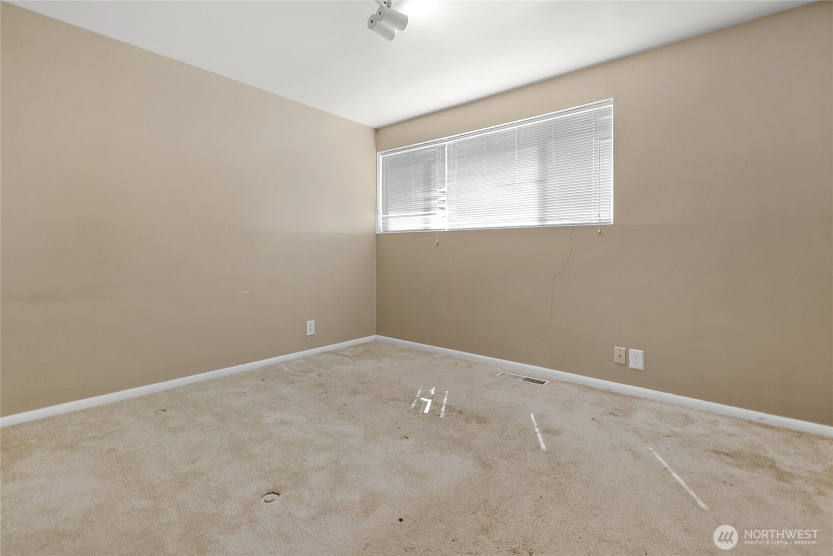 223 W Kinnear Place , Seattle, WA 98119-3730