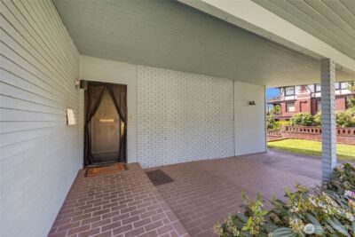 223 W Kinnear Place , Seattle, WA 98119-3730 - Photo 4