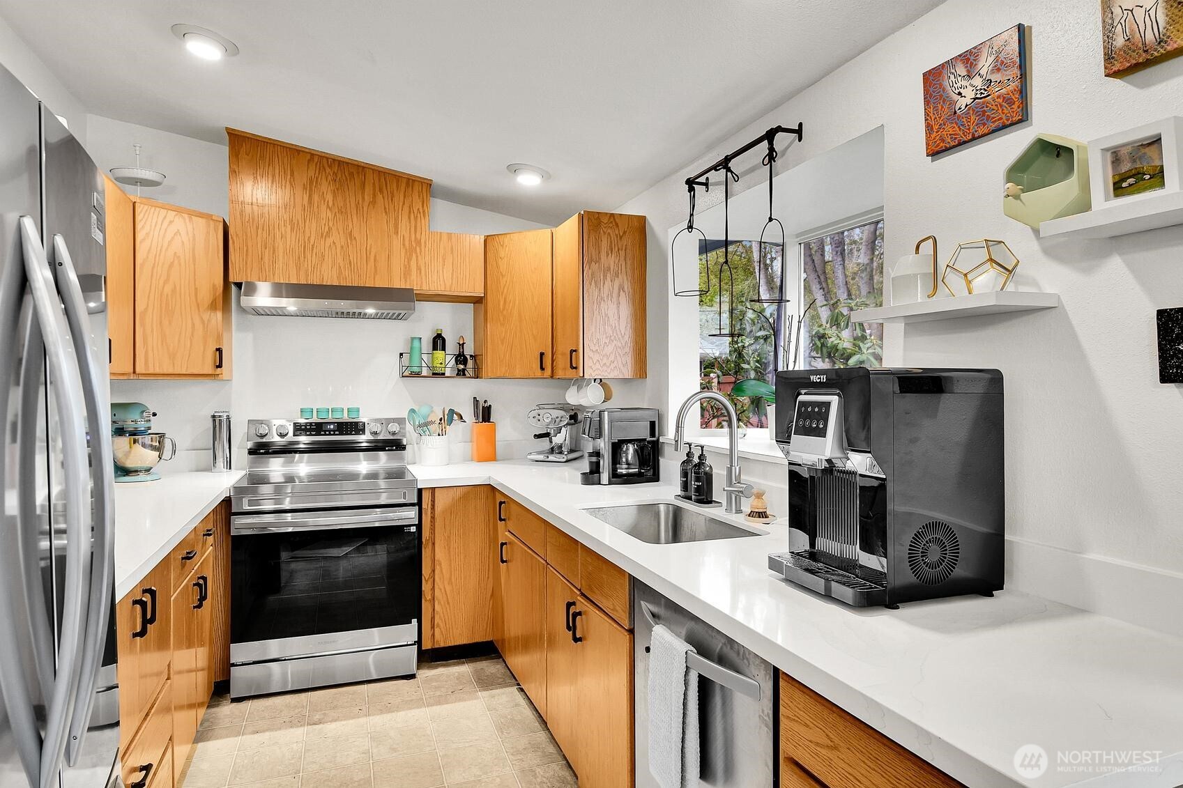 8415 238th Street SW, Edmonds, WA 98026-8938