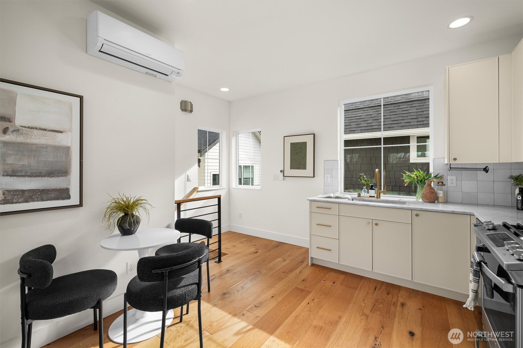 2815 E Denny Way #B, Seattle, WA 98122