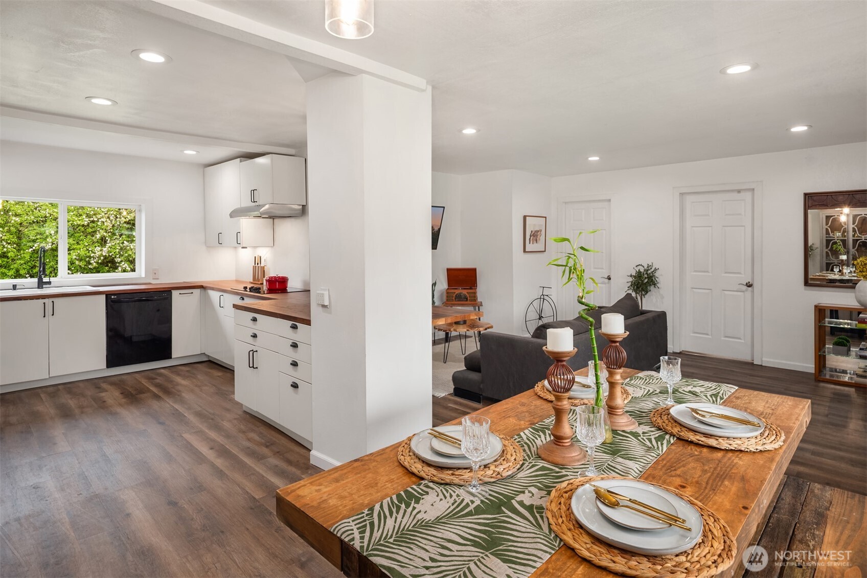 16009 Broadway Avenue , Snohomish, WA 98296