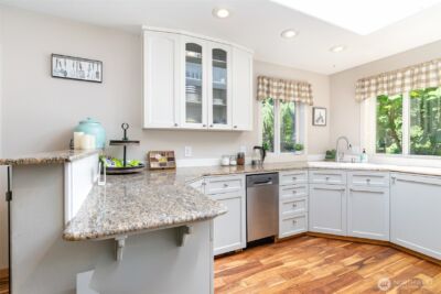 2726 Pioneer Way E, Tacoma, WA 98404-5330 - Photo 13