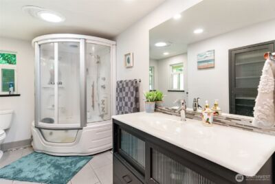 2726 Pioneer Way E, Tacoma, WA 98404-5330 - Photo 16