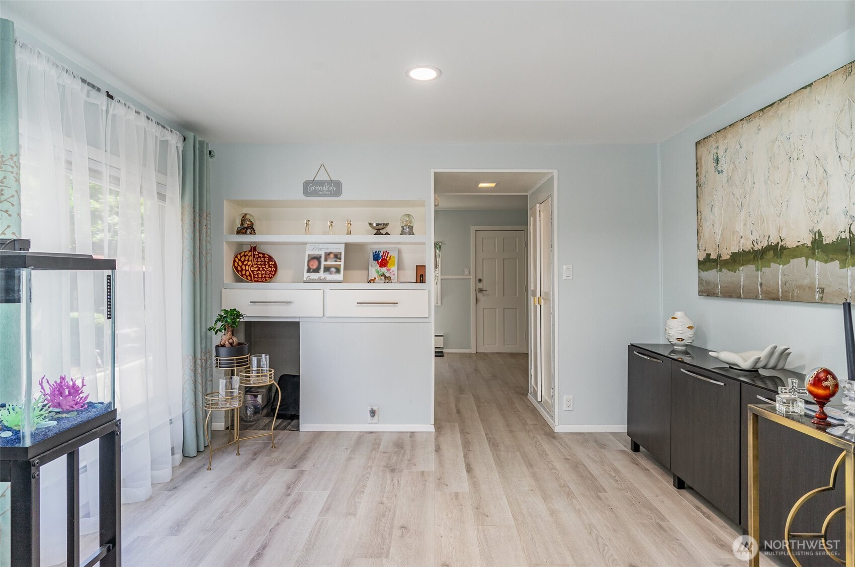 2726 Pioneer Way E, Tacoma, WA 98404-5330