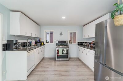 2726 Pioneer Way E, Tacoma, WA 98404-5330 - Photo 30