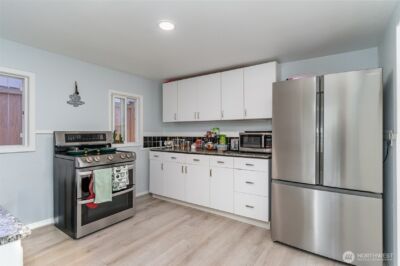 2726 Pioneer Way E, Tacoma, WA 98404-5330 - Photo 31