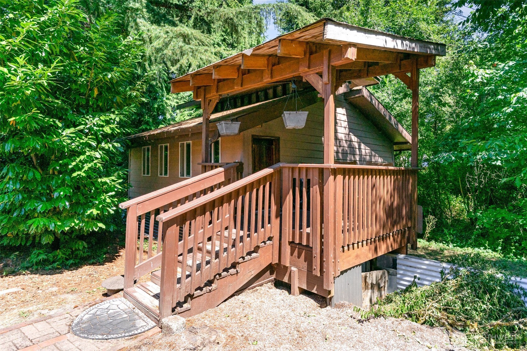 2726 Pioneer Way E, Tacoma, WA 98404-5330