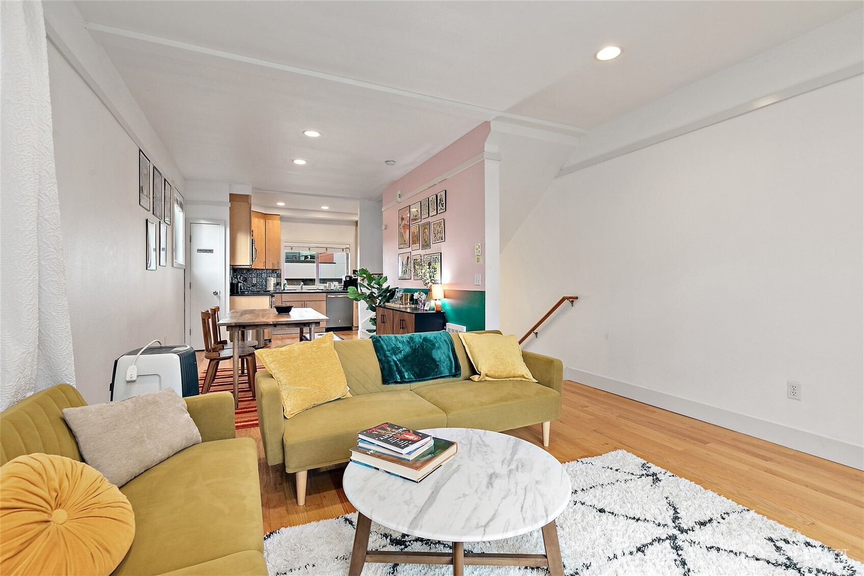 116 13th Avenue , Seattle, WA 98122