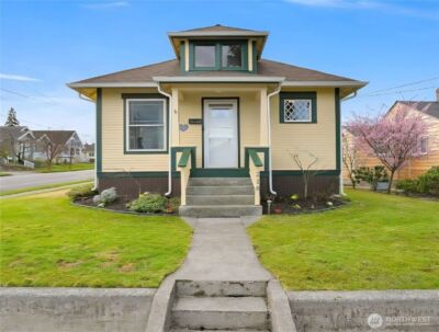 218 Evergreen Street , Mount Vernon, WA 98273