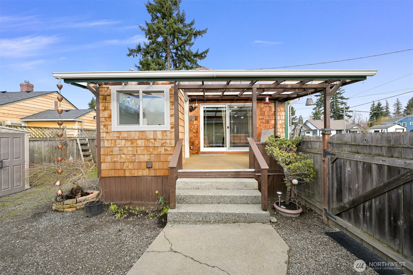 218 Evergreen Street , Mount Vernon, WA 98273