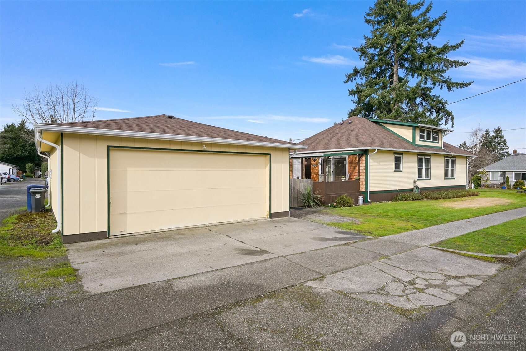 218 Evergreen Street , Mount Vernon, WA 98273
