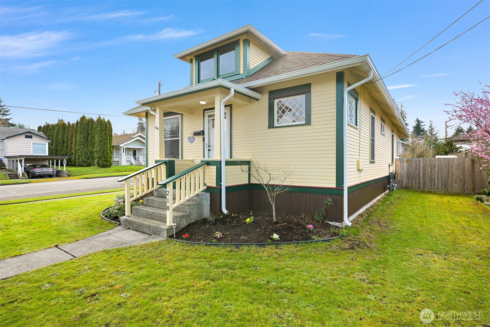 218 Evergreen Street , Mount Vernon, WA 98273