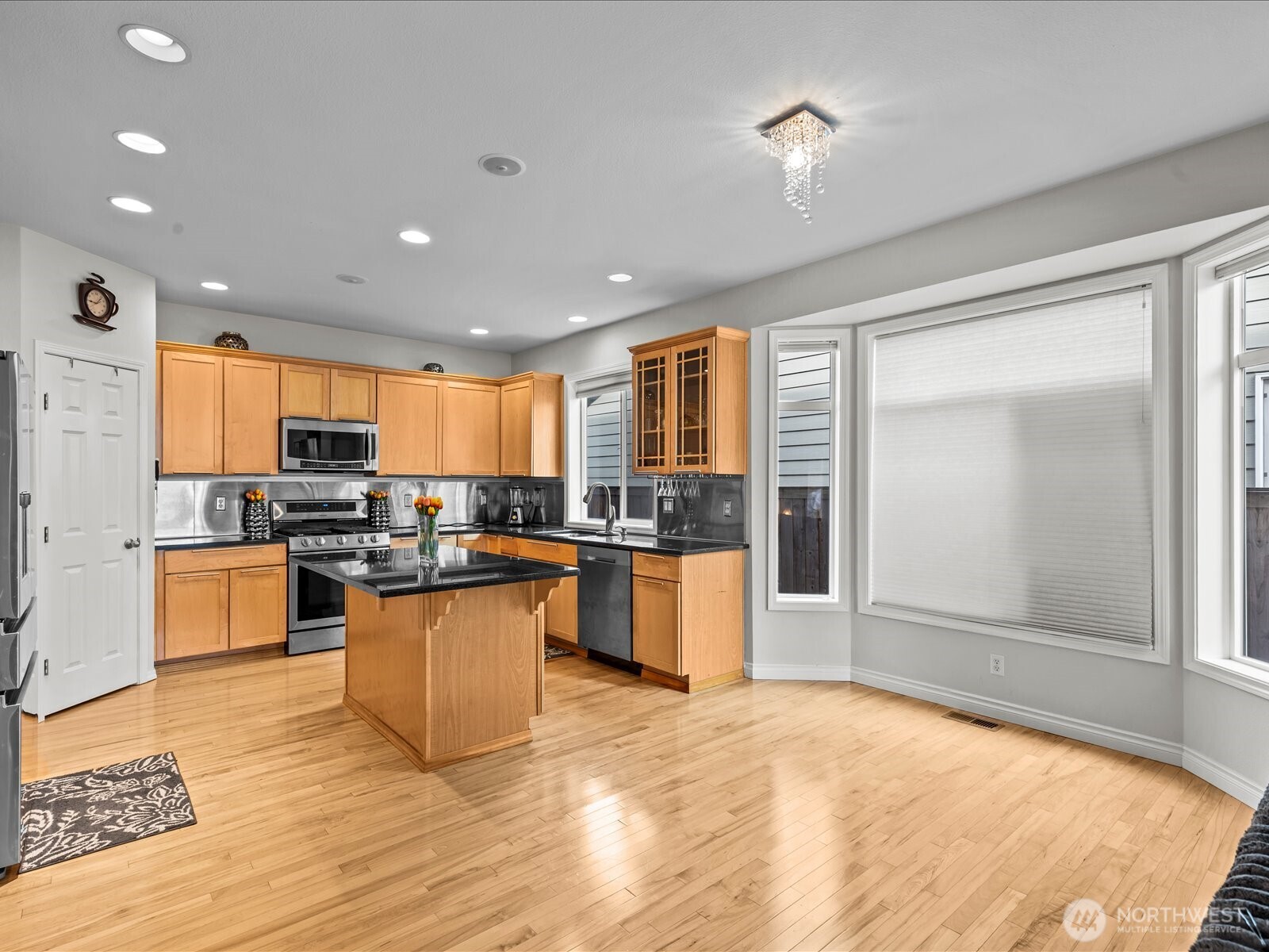 27450 237th Place SE, Maple Valley, WA 98038