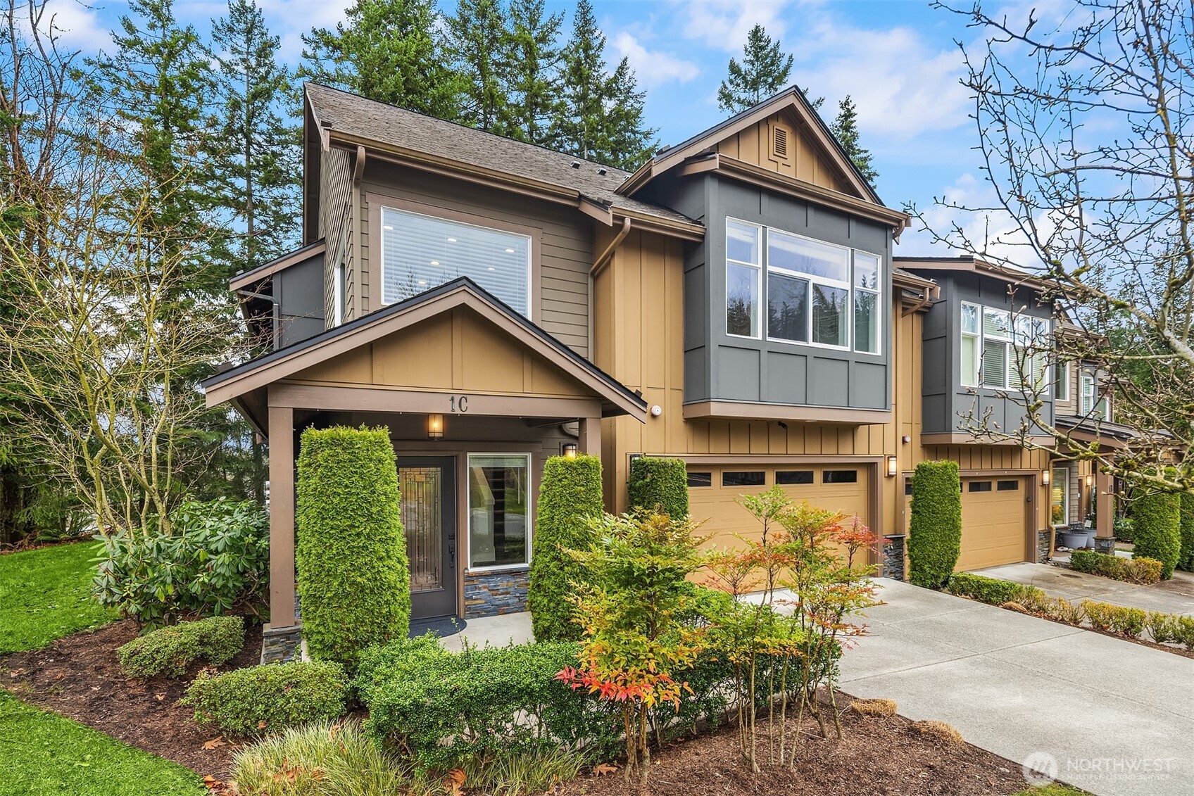 900 228th Avenue NE #1C, Sammamish, WA 98074-5804