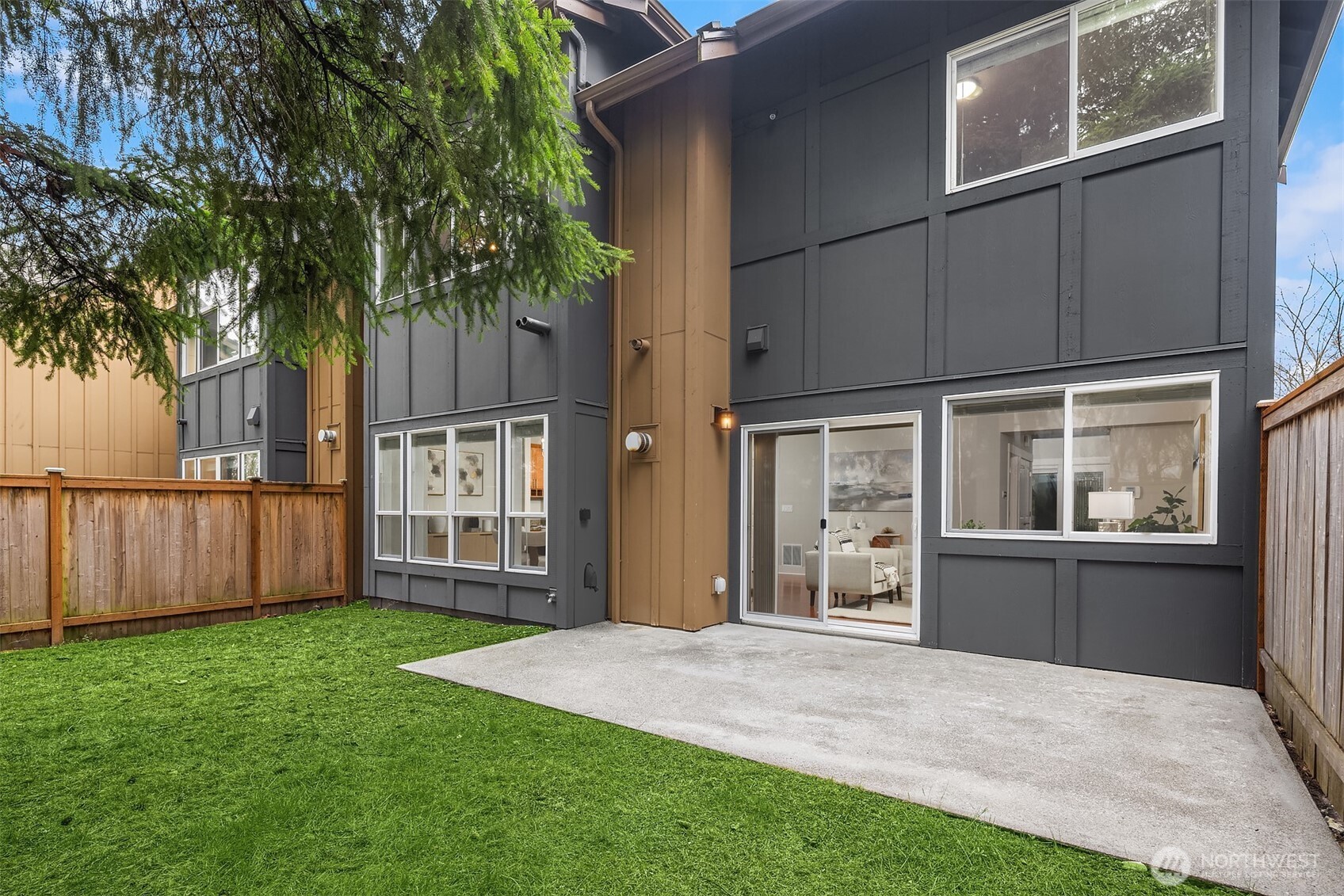 900 228th Avenue NE #1C, Sammamish, WA 98074-5804