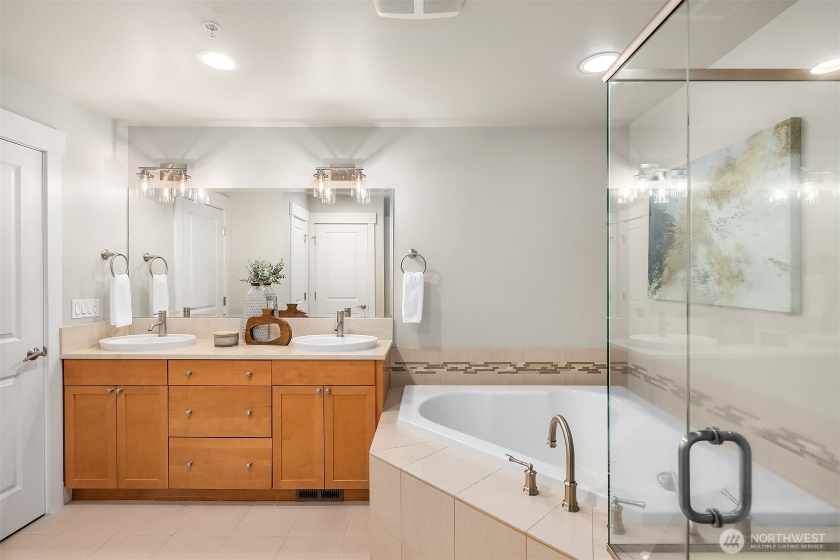 900 228th Avenue NE #1C, Sammamish, WA 98074-5804