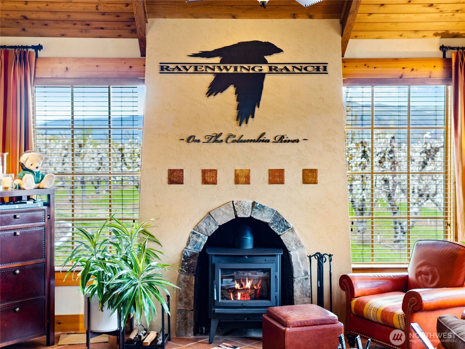 5814 Colockum Road , Malaga, WA 98828