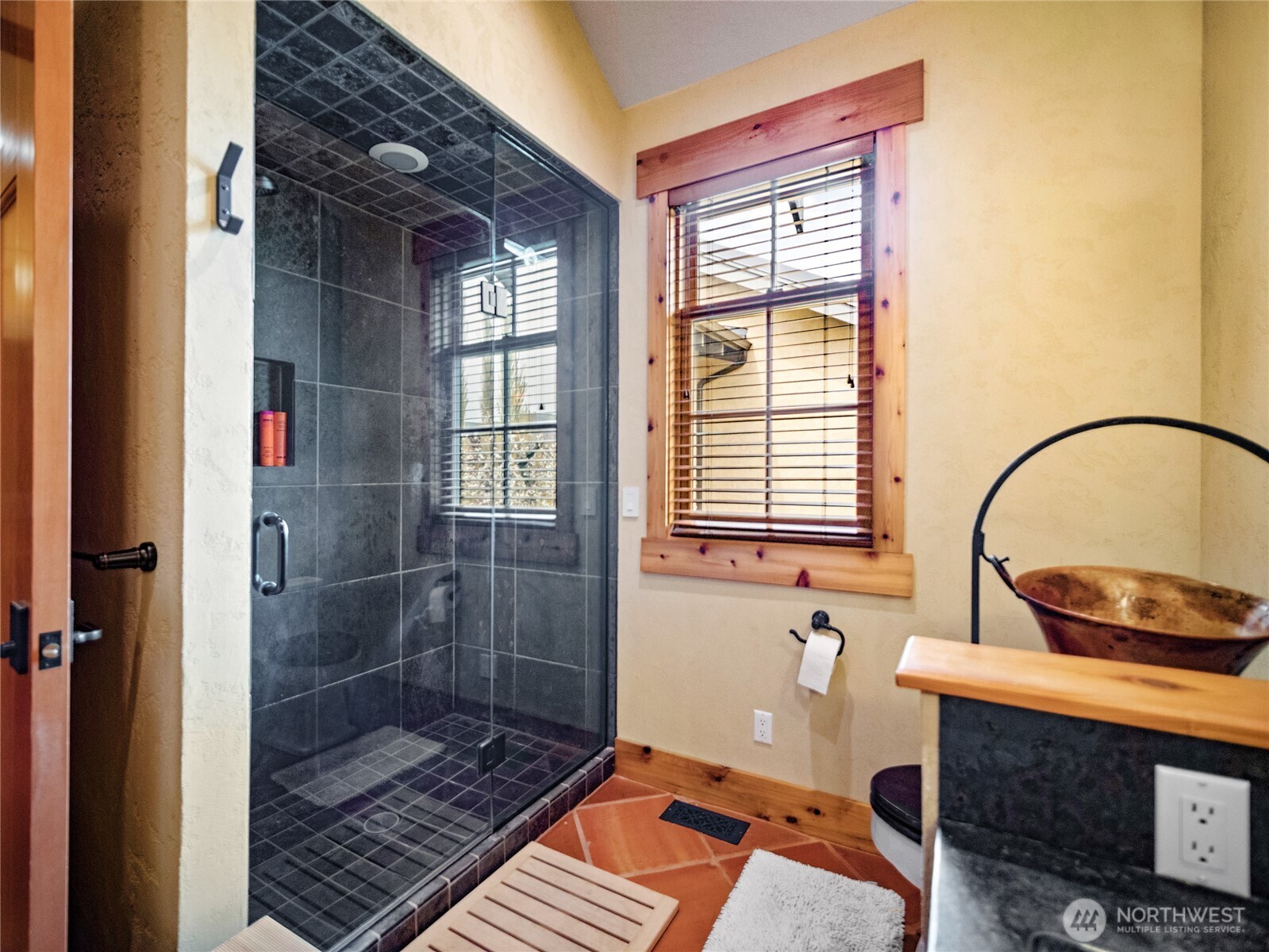 5814 Colockum Road , Malaga, WA 98828