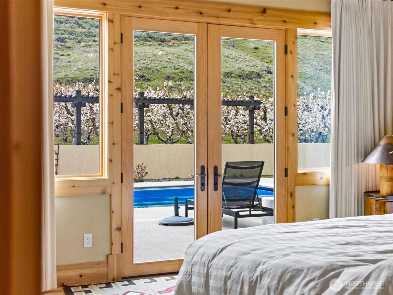 5814 Colockum Road , Malaga, WA 98828