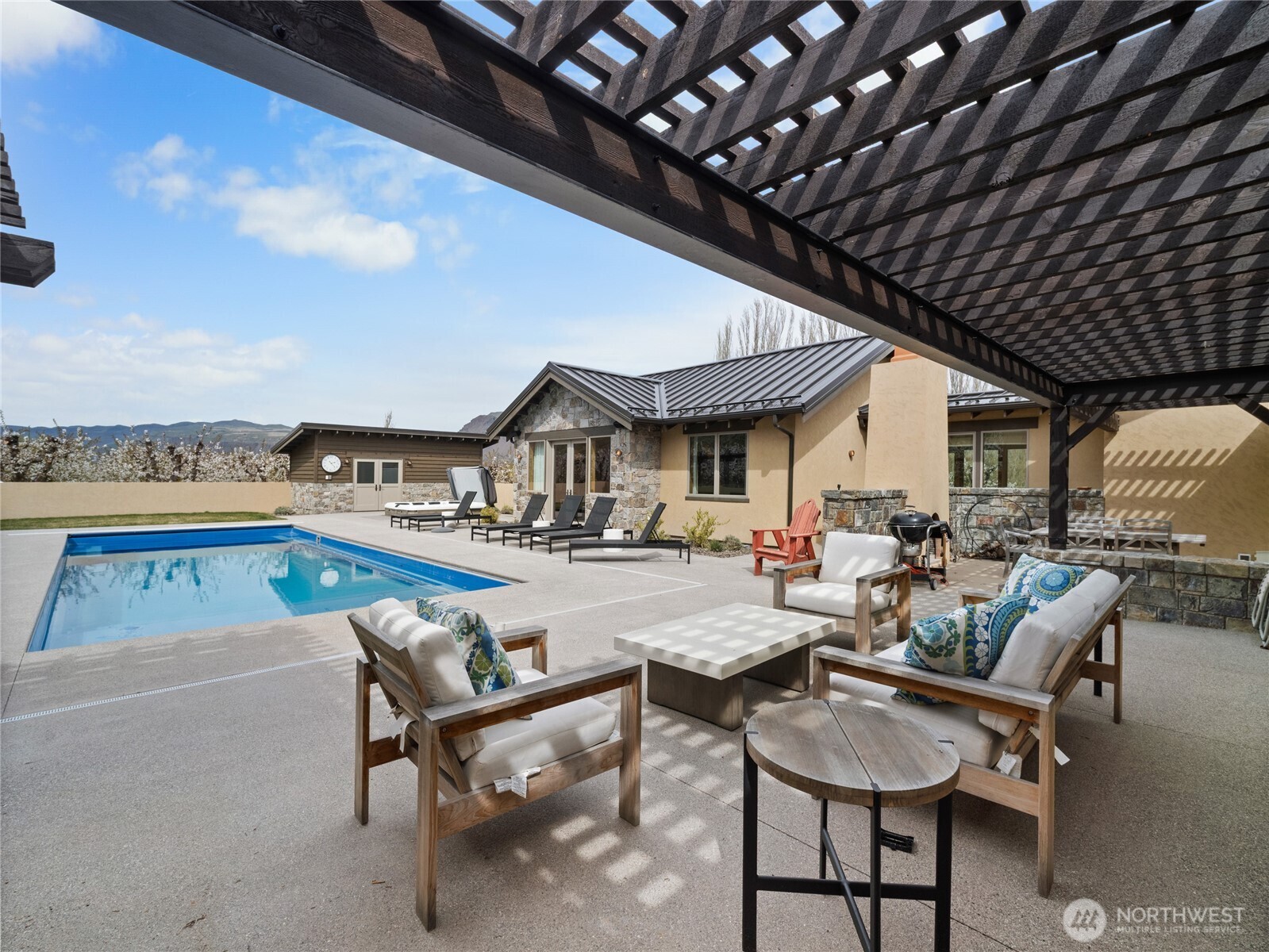 5814 Colockum Road , Malaga, WA 98828