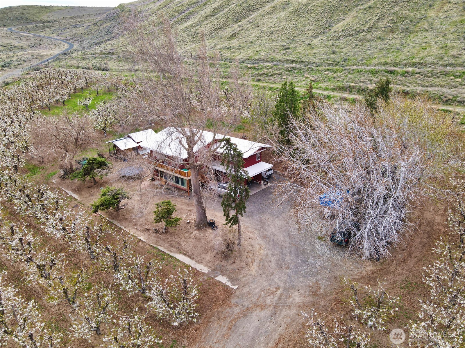 5814 Colockum Road , Malaga, WA 98828