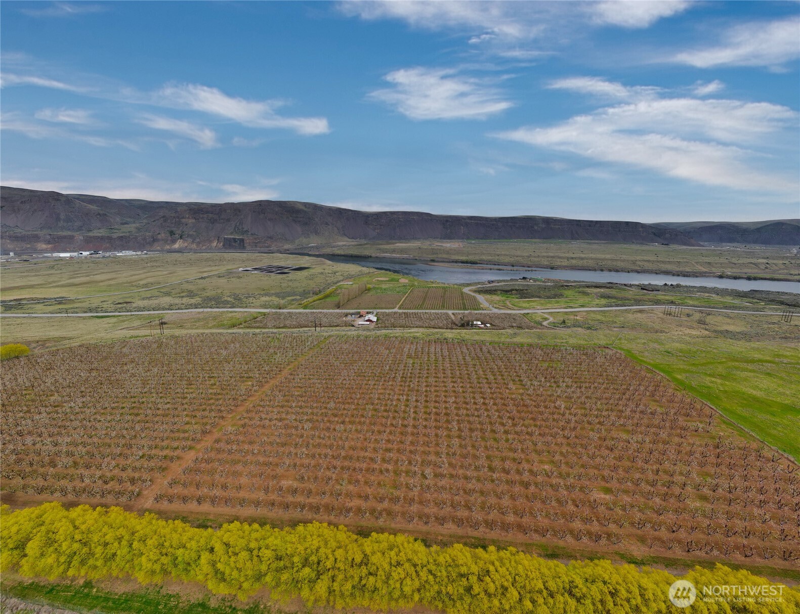 5814 Colockum Road , Malaga, WA 98828