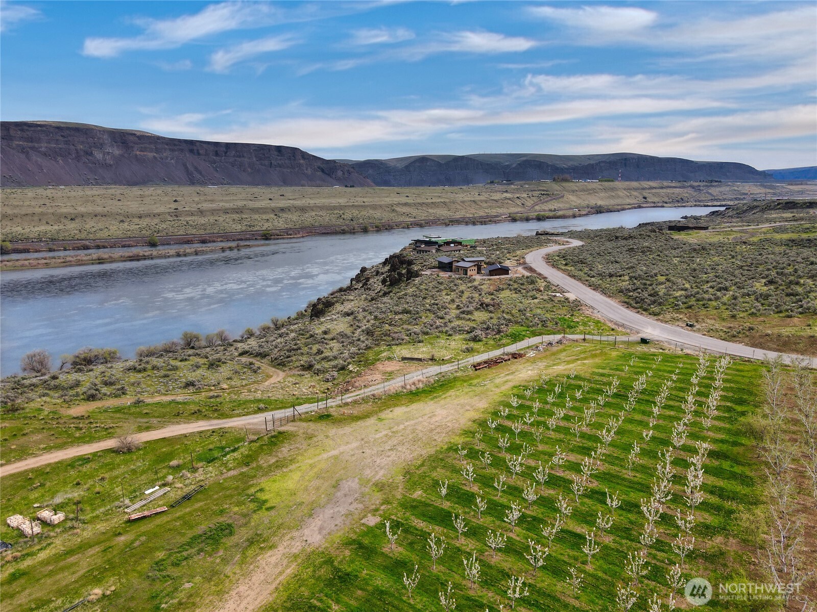 5814 Colockum Road , Malaga, WA 98828