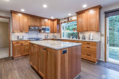 11504 SE 323rd Place , Auburn, WA 98092 - Photo 8